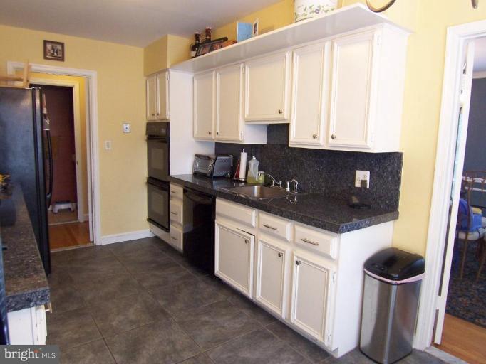 1317 South Glebe Road Arlington, VA 22204 - Photo 13 of 26 Kitchen #2
