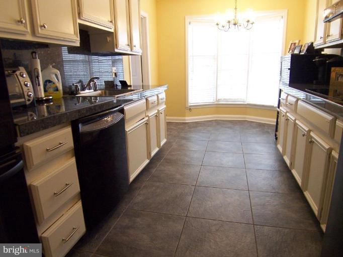 1317 South Glebe Road Arlington, VA 22204 - Photo 14 of 26 Breakfast Area