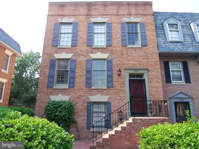 1317 South Glebe Road Arlington, VA 22204 - Photo 3 of 26 Exterior #3