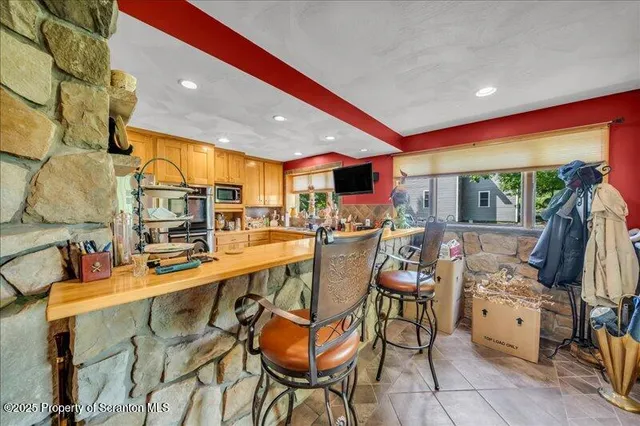 $349,900 | 425 Lake Avenue, Montrose, PA 18801