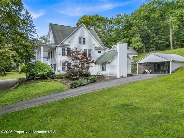 $349,900 | 425 Lake Avenue, Montrose, PA 18801