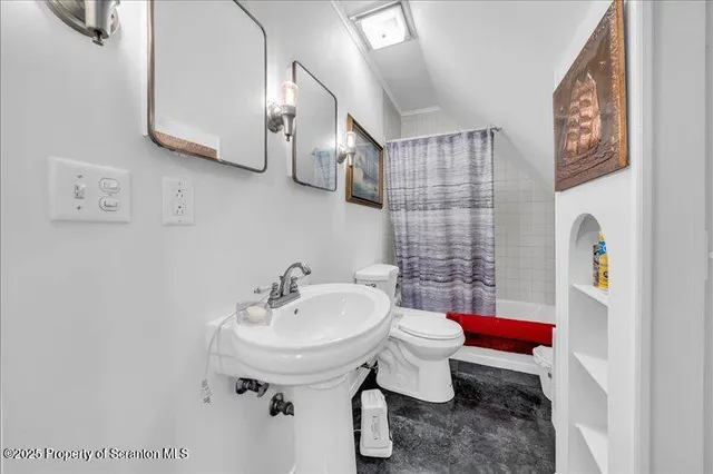 $349,900 | 425 Lake Avenue, Montrose, PA 18801