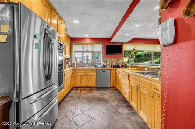 $349,900 | 425 Lake Avenue, Montrose, PA 18801