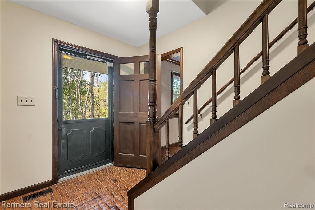 6785 Farley Road Pinckney, MI 48169 - Photo 6 of 49