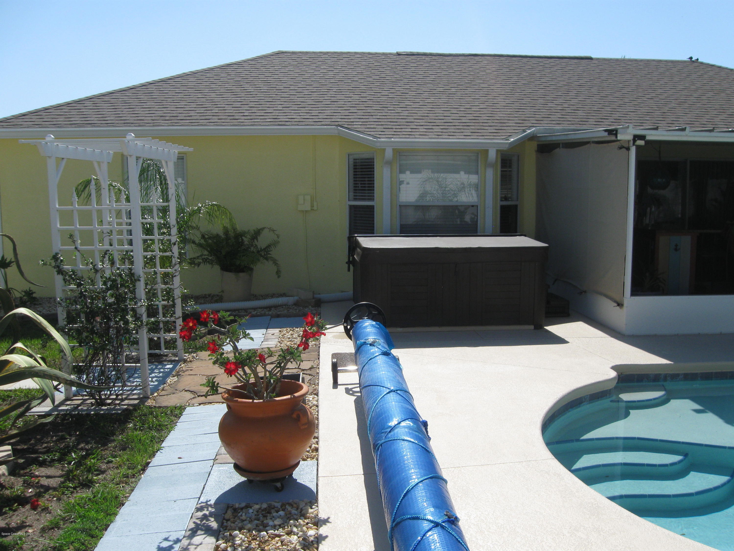 7428 Hackberry Road Cocoa, FL 32927 - Photo 29 of 35 Enjoy the hot tub