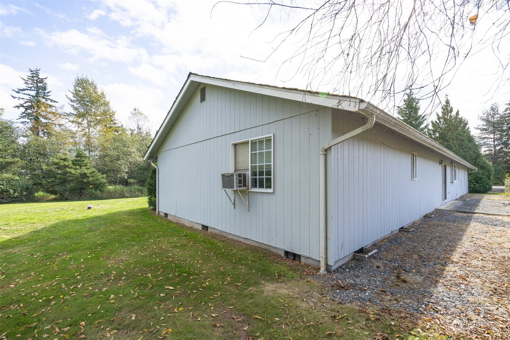 858 East Smith Road Bellingham, WA 98226 - Photo 16 of 40 Gallery Image 16