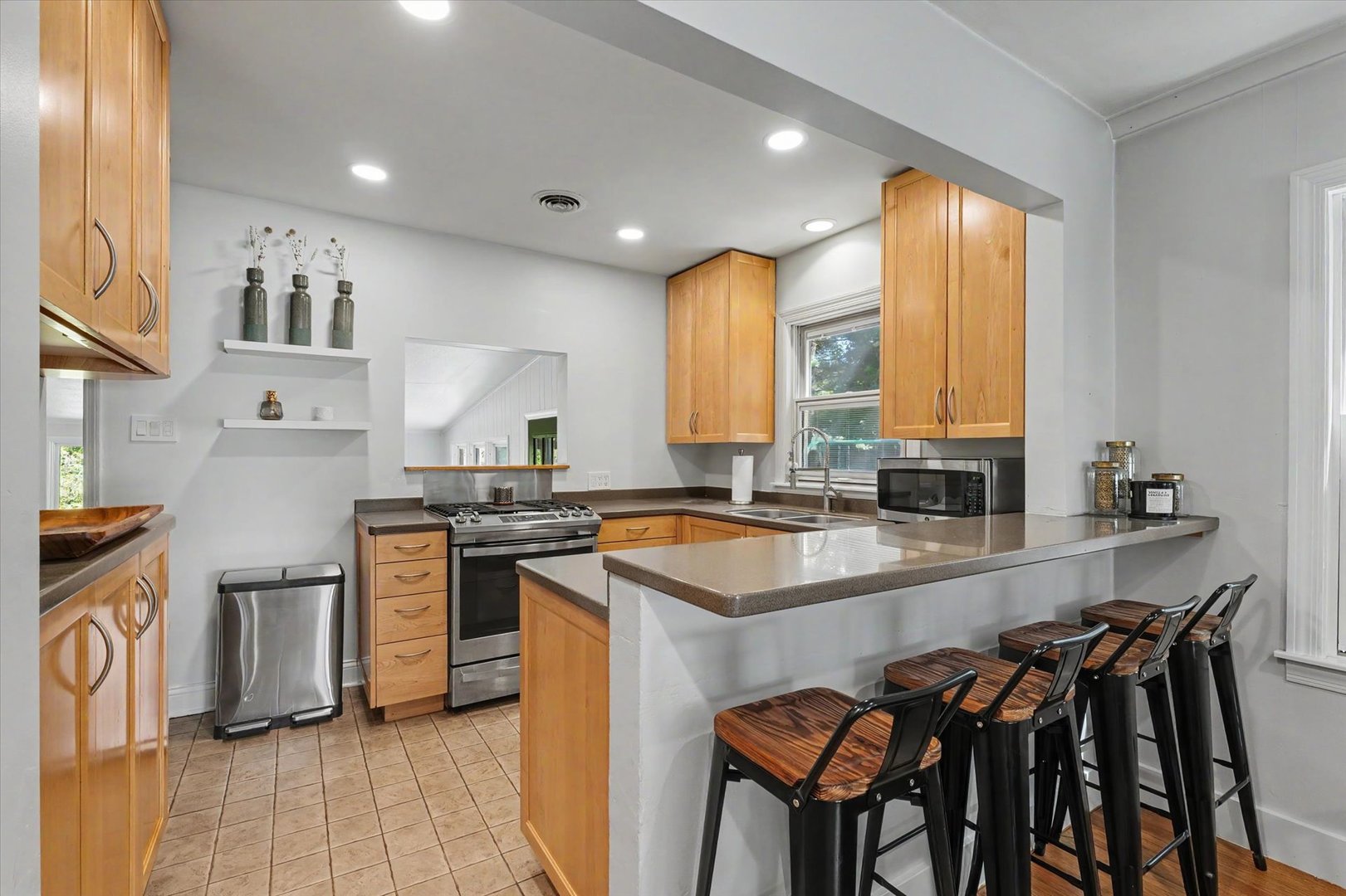 806 South Maple Street Urbana, IL 61801 - Photo 9 of 52