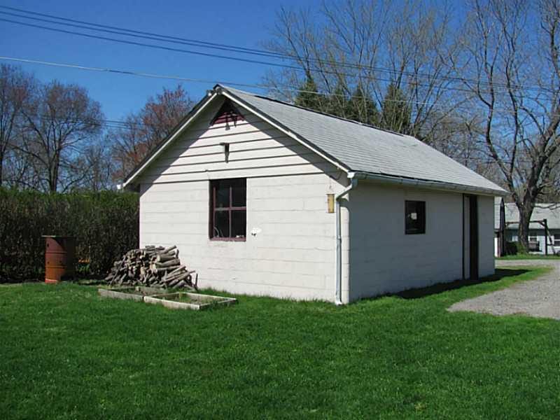 173 Chicora Road Butler, PA 16001 - Photo 6 of 14 Parking Lot/Garage.