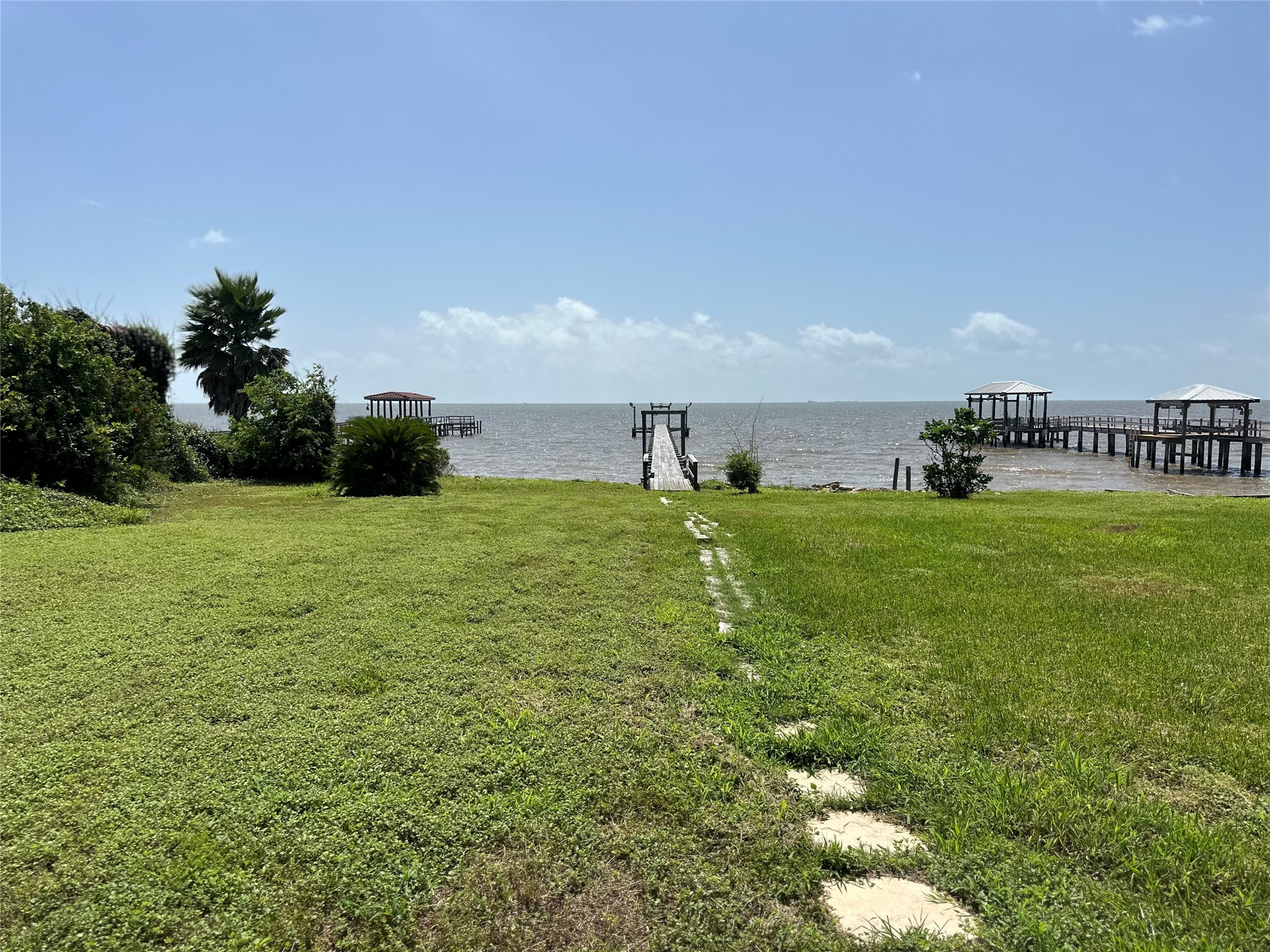 415 2nd Street San Leon, TX 77539 - Photo 3 of 19