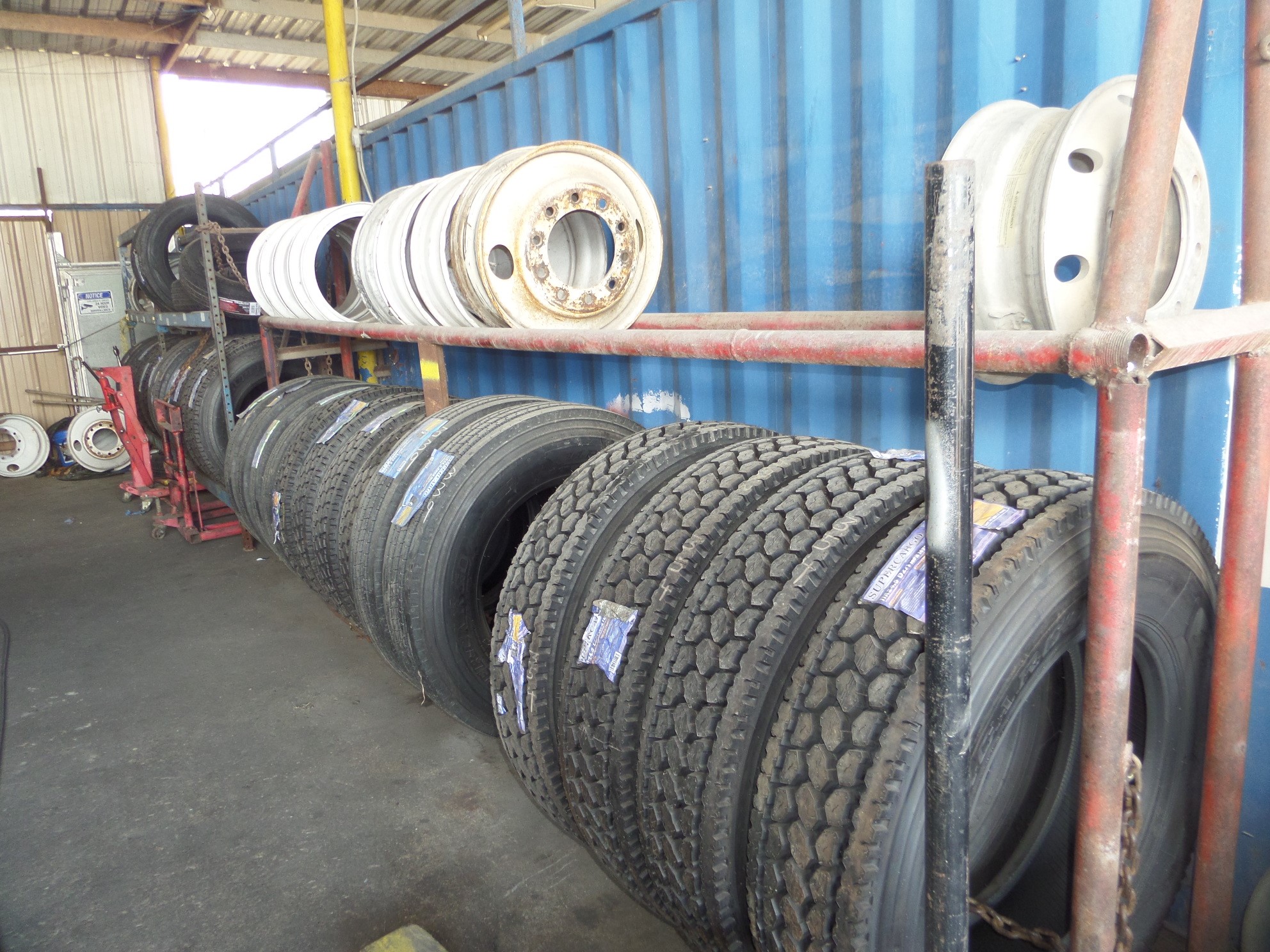 9700 Mykawa Road Houston, TX 77048 - Photo 18 of 48 a bed with a bed and a window