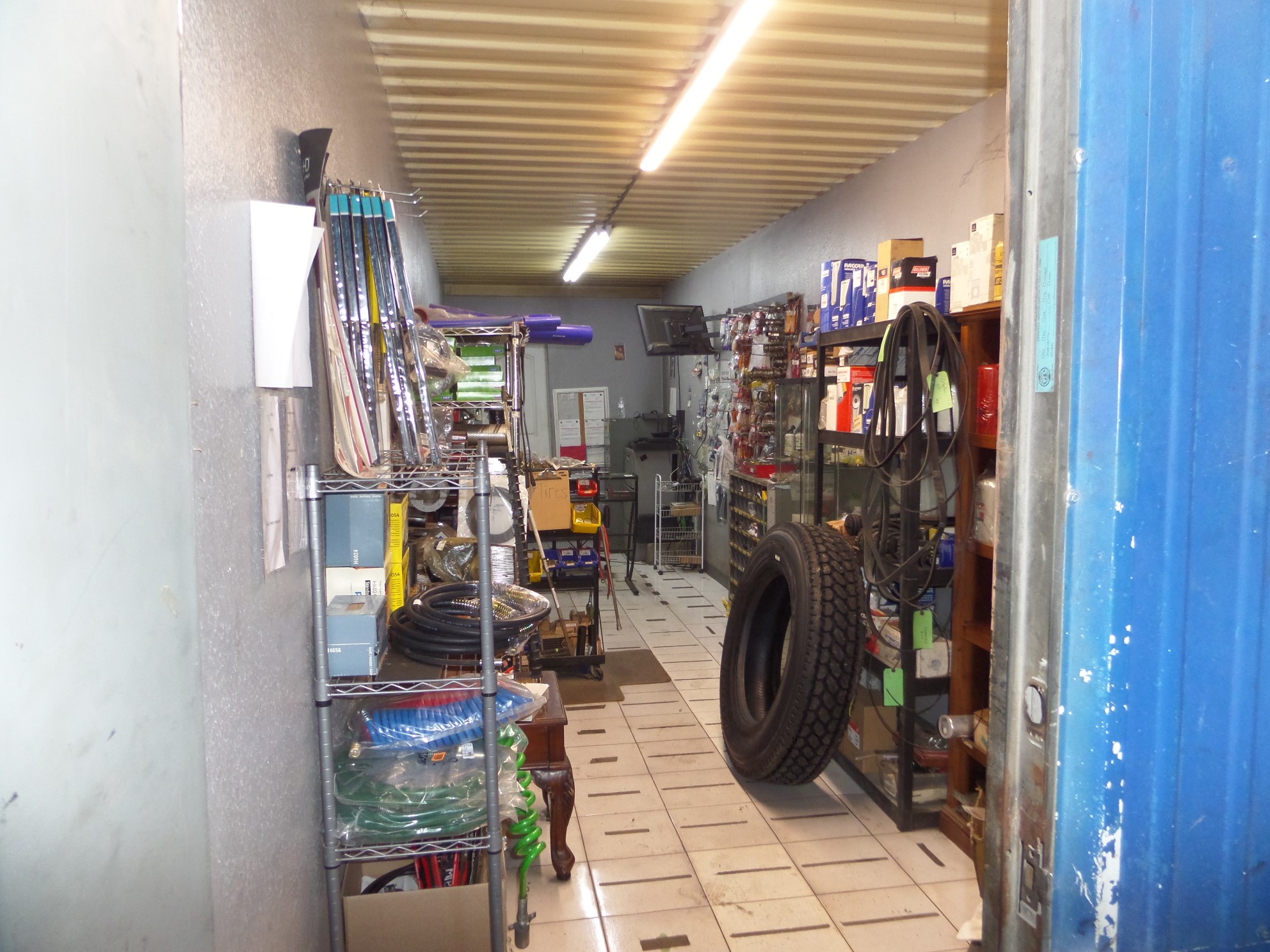 9700 Mykawa Road Houston, TX 77048 - Photo 24 of 48 a view of a entryway with storage