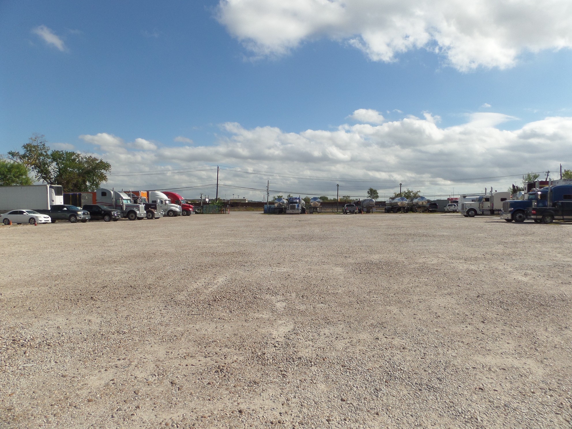 9700 Mykawa Road Houston, TX 77048 - Photo 5 of 48 a view of a lake and mountain