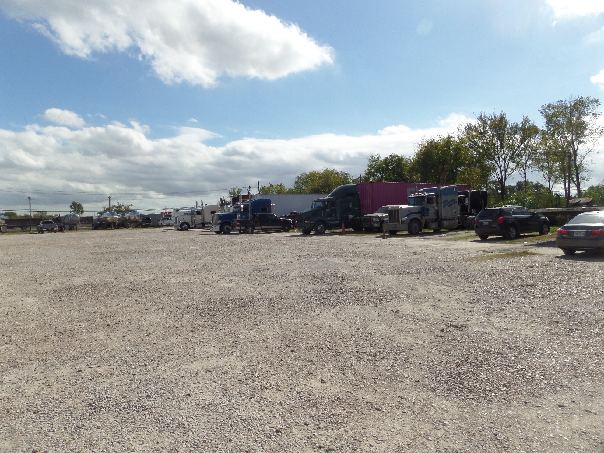 9700 Mykawa Road Houston, TX 77048 - Photo 6 of 48 an outdoor view with patio
