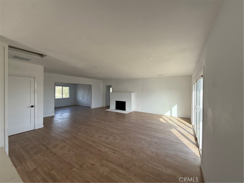 6459 Ruth Drive Yucca Valley, CA 92284 - Photo 11 of 24 Entry room