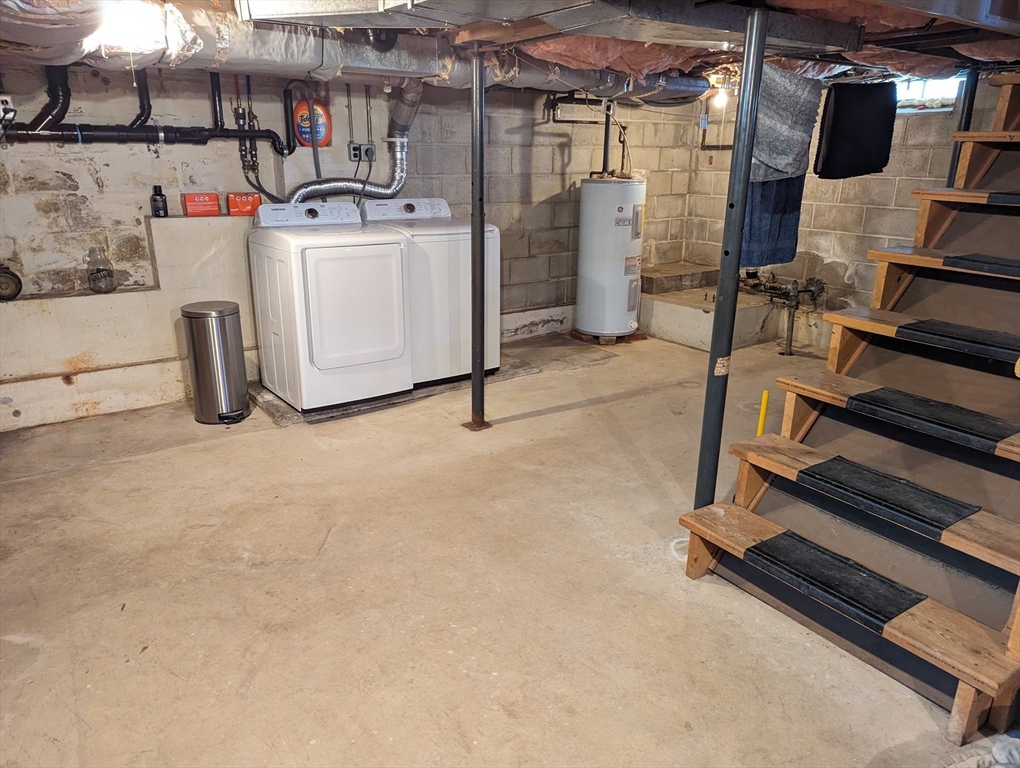 125 Plumtree Road Sunderland, MA 01375 - Photo 37 of 41 a utility room with dryer and washer