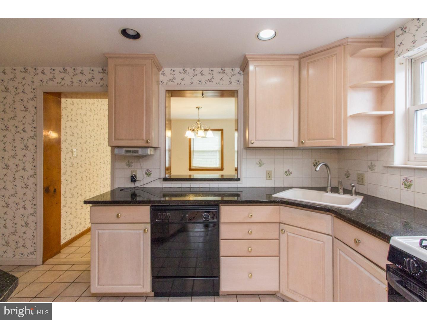 220 Pine Ridge Road Havertown, PA 19083 - Photo 11 of 21