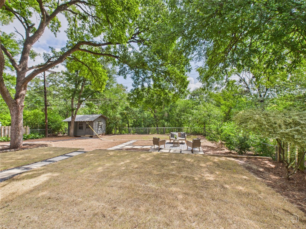 7019 Creighton Lane Austin, TX 78723 - Photo 36 of 40 a view of a yard with a tree