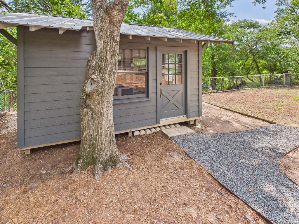 7019 Creighton Lane Austin, TX 78723 - Photo 39 of 40 a view of a house with a tree