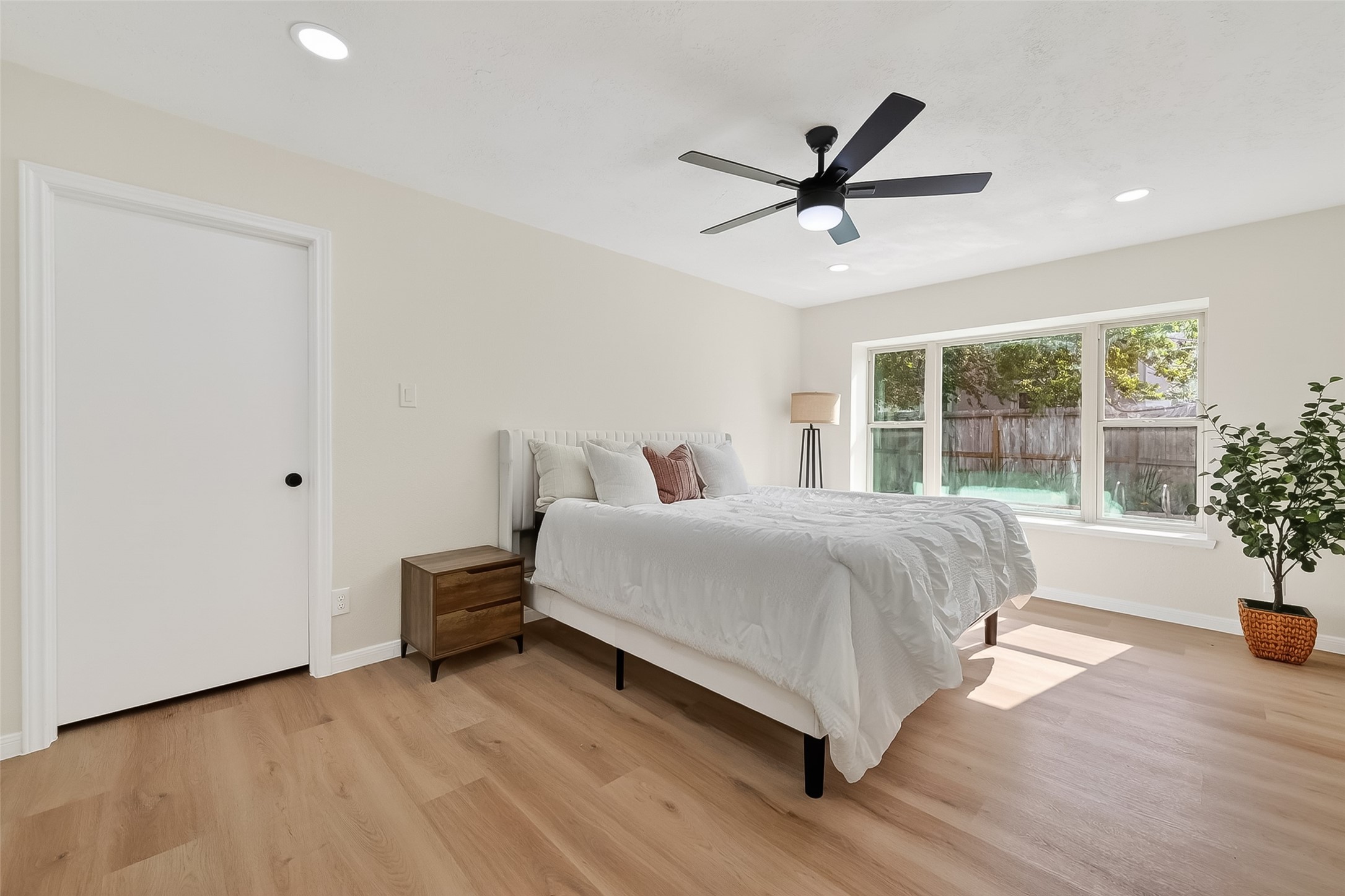 2914 Riata Lane Houston, TX 77043 - Photo 25 of 46