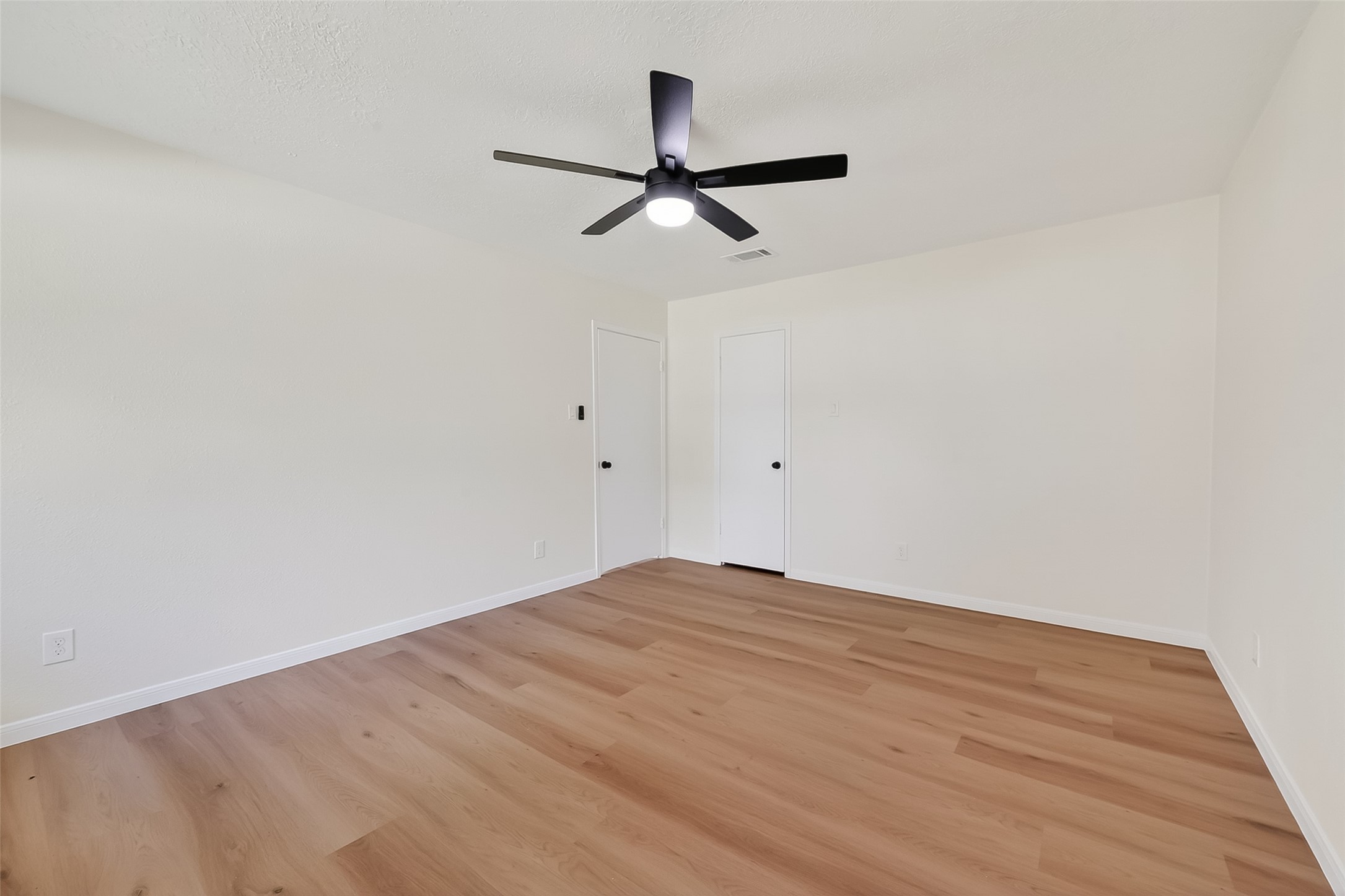 2914 Riata Lane Houston, TX 77043 - Photo 32 of 46