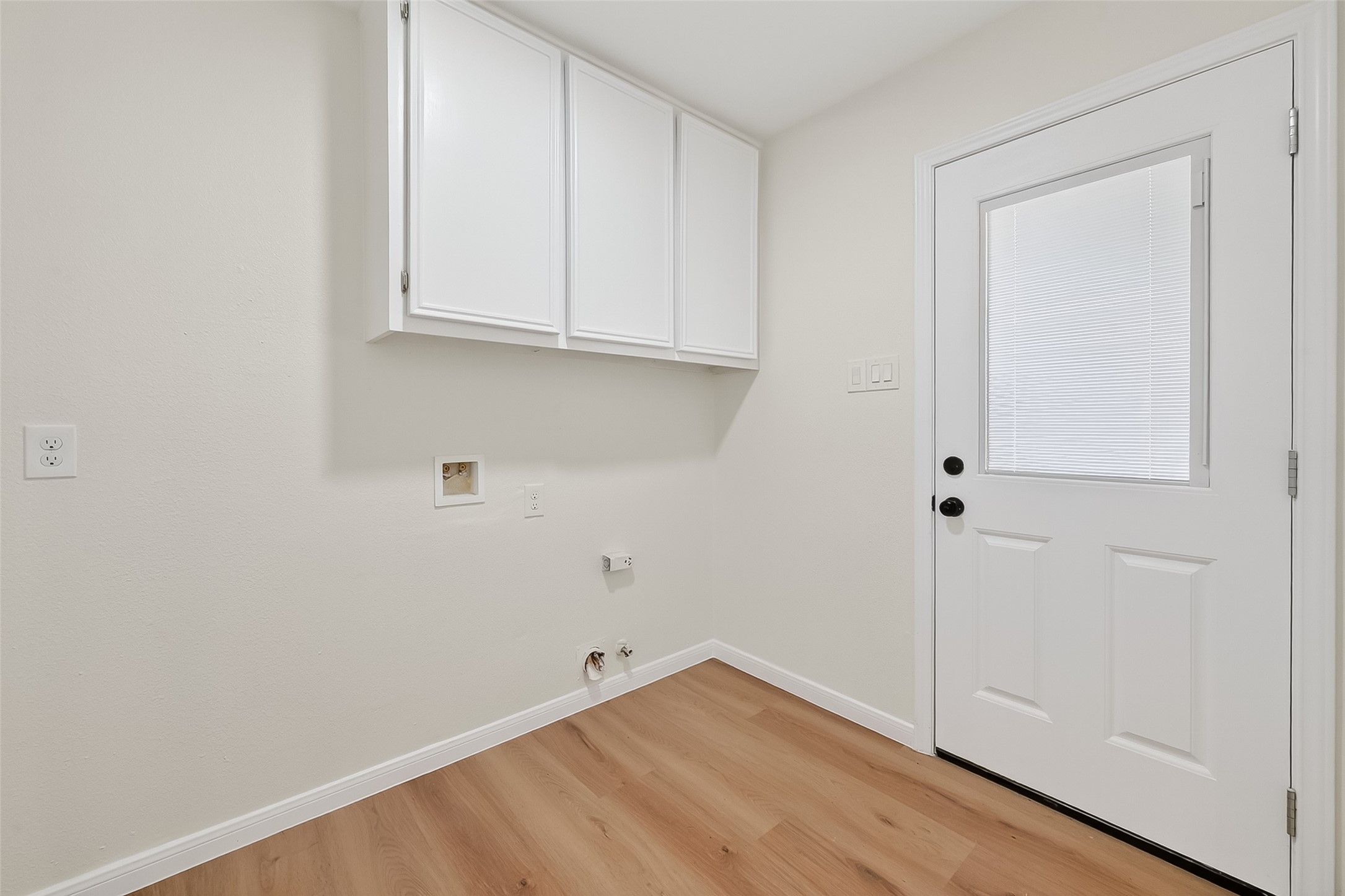 2914 Riata Lane Houston, TX 77043 - Photo 38 of 46 a view of an empty room