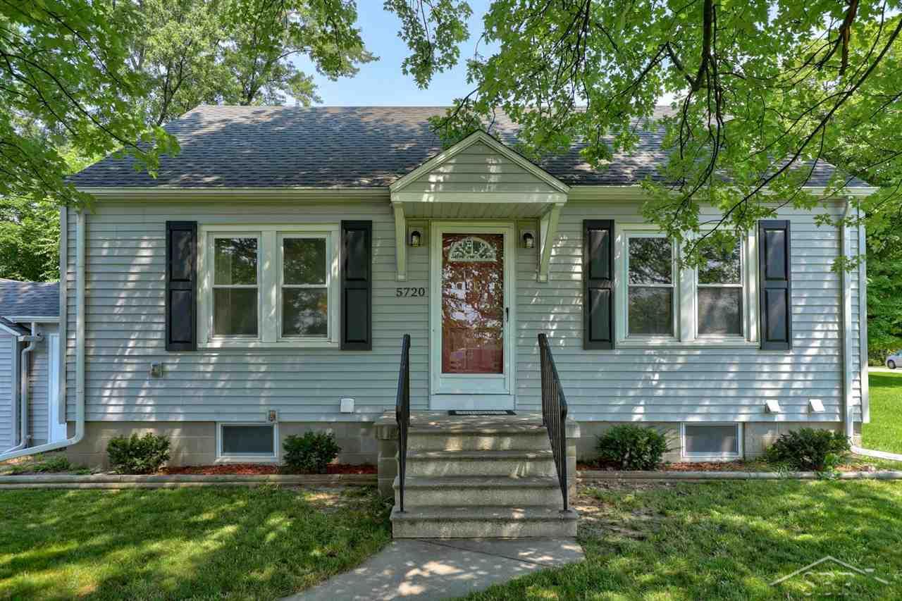 5720 Shattuck Road Saginaw, MI 48603 - Photo 5 of 41 50050045-4.JPG