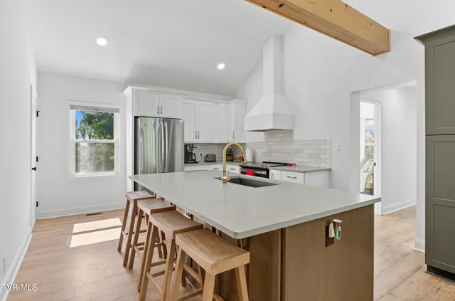 $519,900 | 4509 Old Stage Road, Kingsport, TN 37664