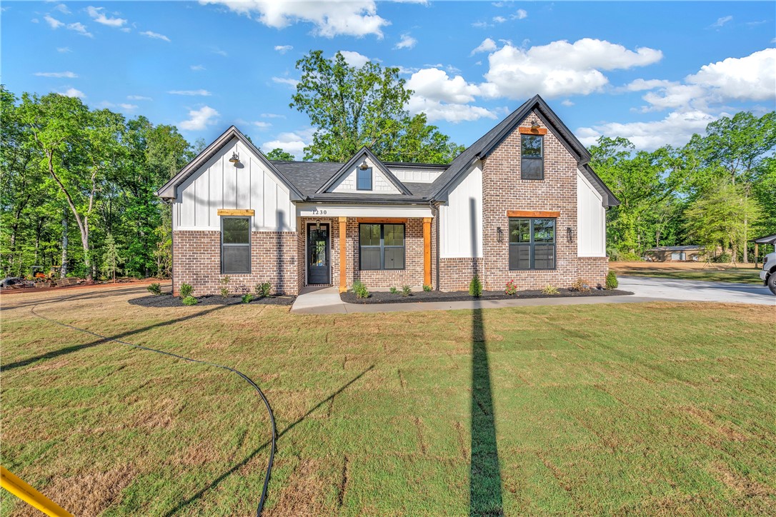 1230 Watkins Road Anderson, SC 29625 - Photo 1 of 27
