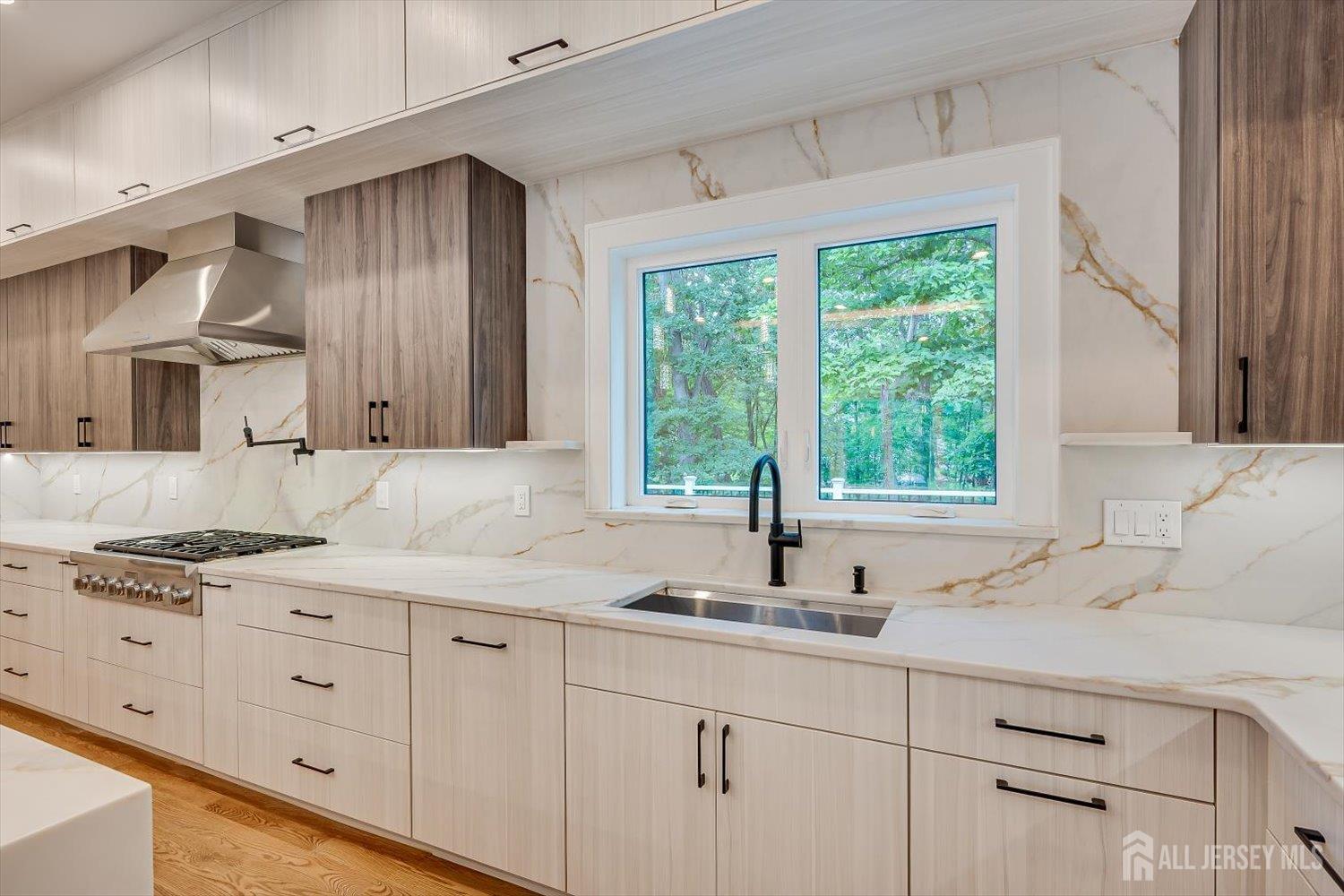 67 Falcon Road Livingston, NJ 07039 - Photo 23 of 95 Gallery Image 23