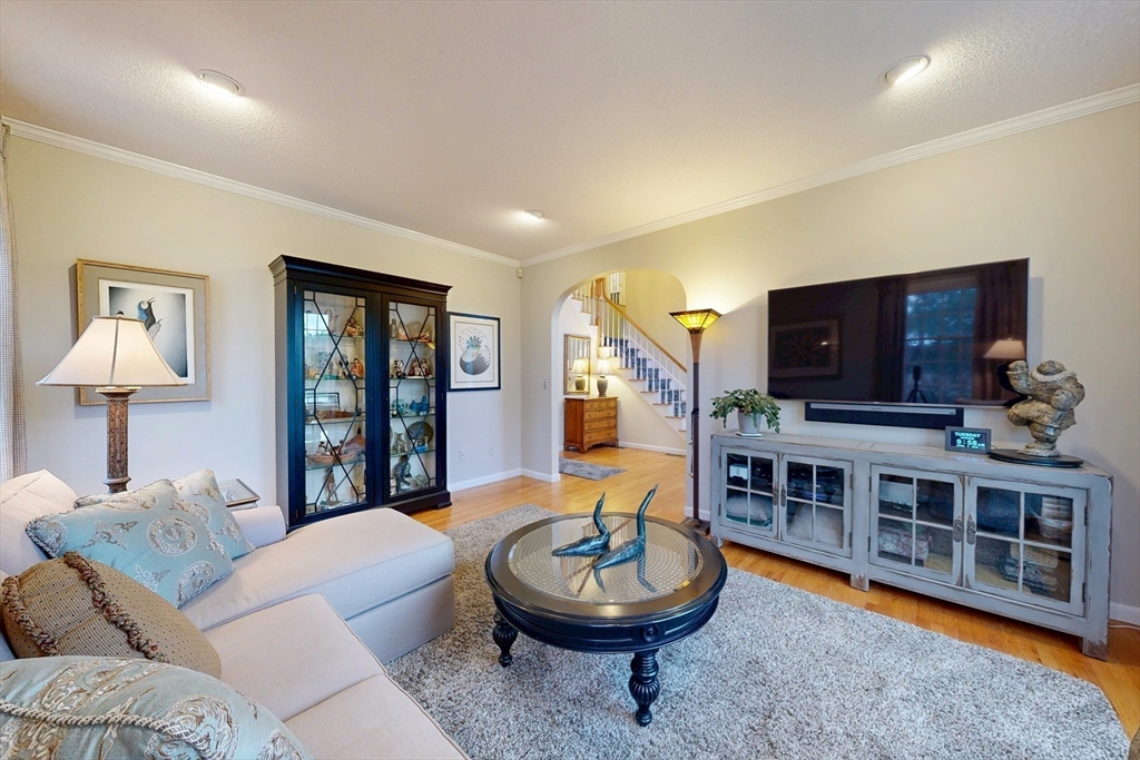 19 Haven Road Medfield, MA 02052 - Photo 10 of 42 Gallery Image 10