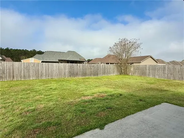 $285,000 | 151 Fayedaye Drive, Madisonville, LA 70447