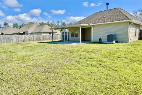 $290,000 | 151 Fayedaye Drive, Madisonville, LA 70447
