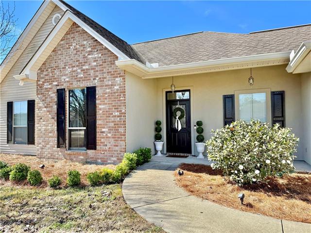 151 Fayedaye Drive Madisonville, LA 70447 - Photo 2 of 21