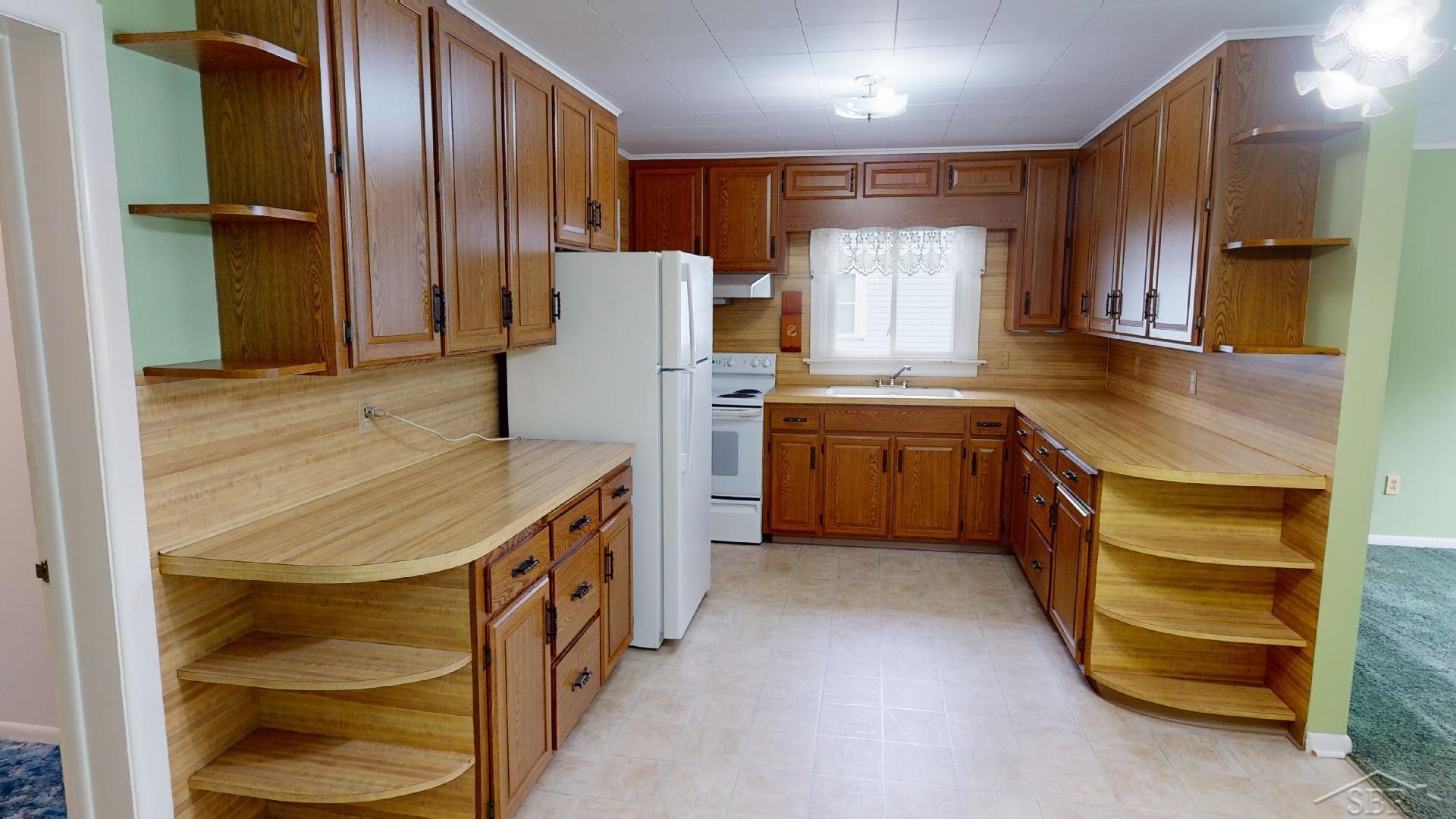 3764 Mack Road Saginaw, MI 48601 - Photo 6 of 35 50091574-5.JPG