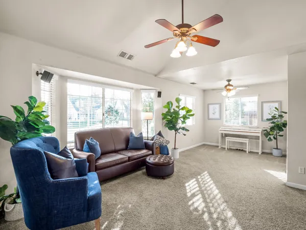 $515,000 | 621 West El Paso Avenue, Clovis, CA 93611