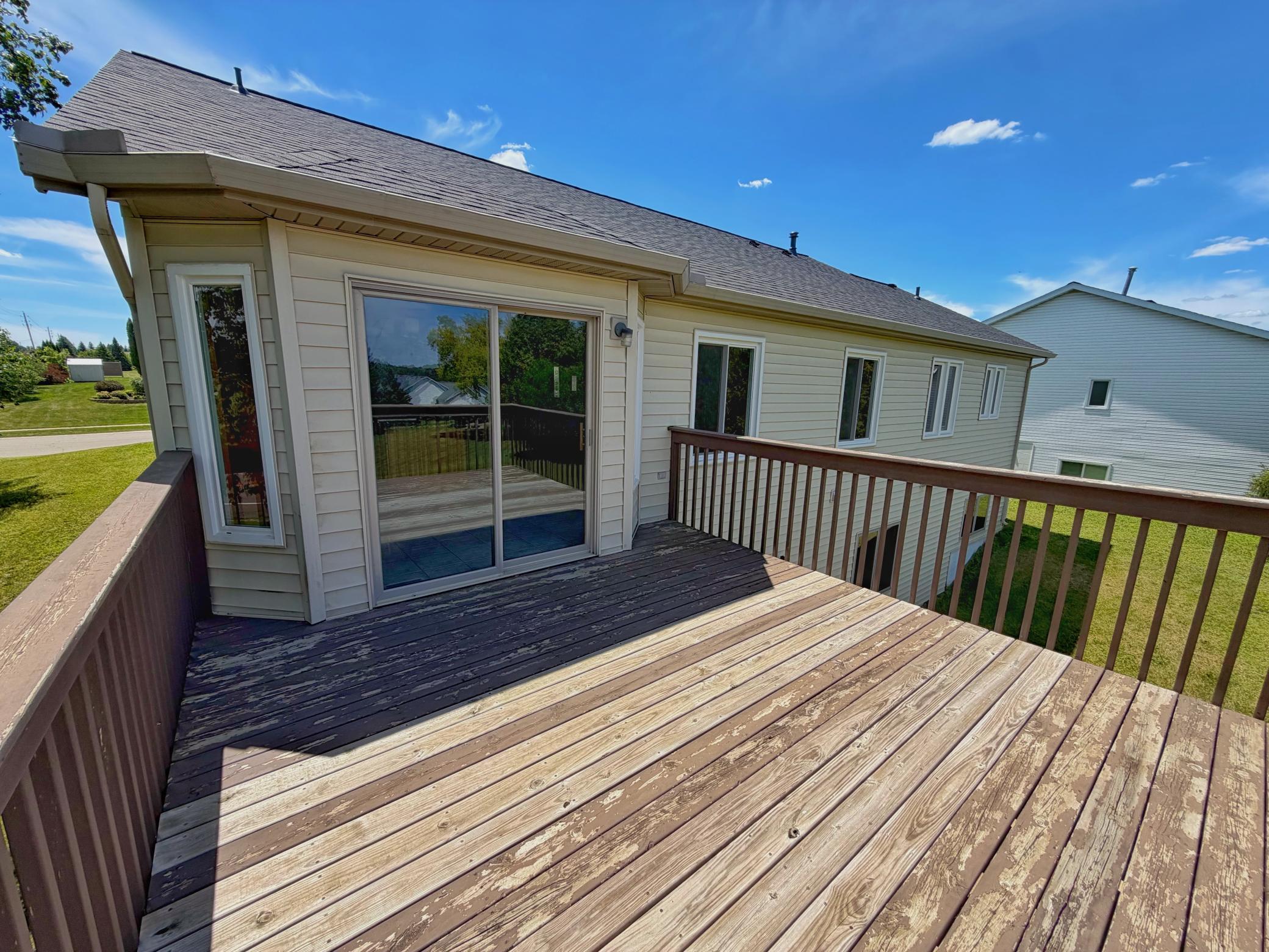 1103 Southern Hills Lane Southwest Rochester, MN 55902 - Photo 12 of 28
