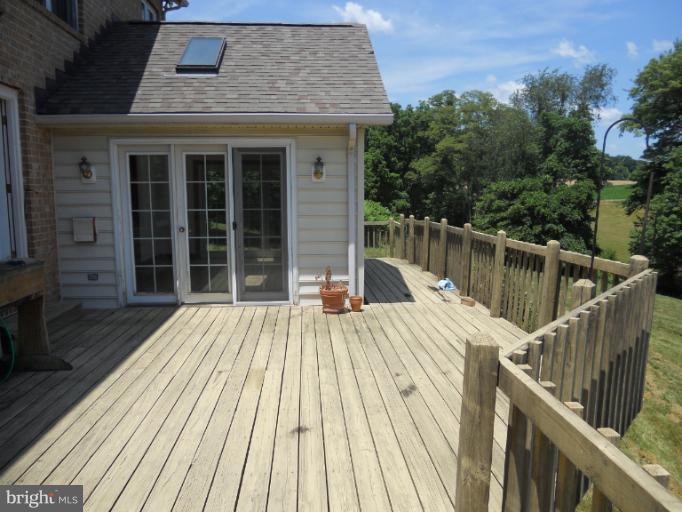 5068 Mt Zion Road Frederick, MD 21703 - Photo 14 of 25 Deck