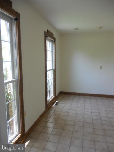 5068 Mt Zion Road Frederick, MD 21703 - Photo 7 of 25 Interior (General)