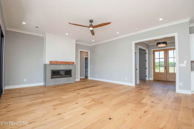 $874,900 | 256 Watercrest Drive, Vonore, TN 37885