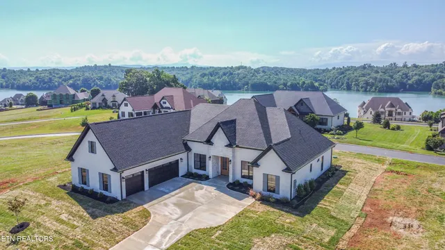 $874,900 | 256 Watercrest Drive, Vonore, TN 37885