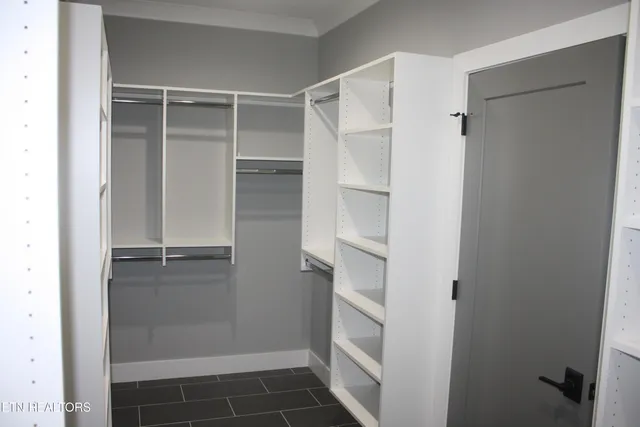 $874,900 | 256 Watercrest Drive, Vonore, TN 37885