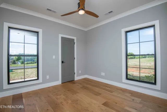 $874,900 | 256 Watercrest Drive, Vonore, TN 37885