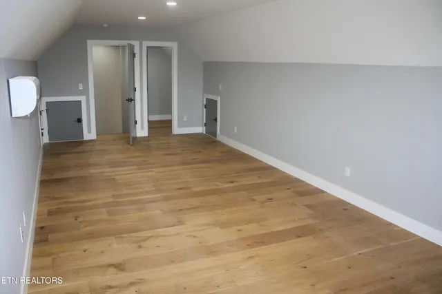 $874,900 | 256 Watercrest Drive, Vonore, TN 37885