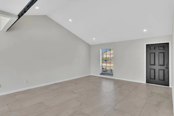 $3,600 | 8316 Huntsman Place, Boca Raton, FL 33433