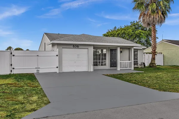 $3,600 | 8316 Huntsman Place, Boca Raton, FL 33433