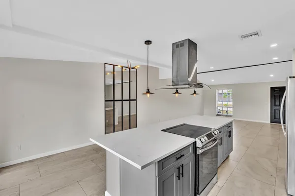 $3,600 | 8316 Huntsman Place, Boca Raton, FL 33433