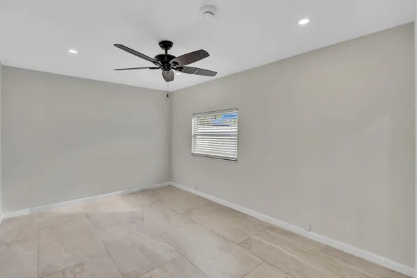 $3,600 | 8316 Huntsman Place, Boca Raton, FL 33433