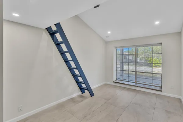 $3,600 | 8316 Huntsman Place, Boca Raton, FL 33433