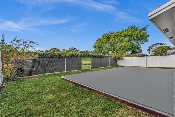 $3,600 | 8316 Huntsman Place, Boca Raton, FL 33433