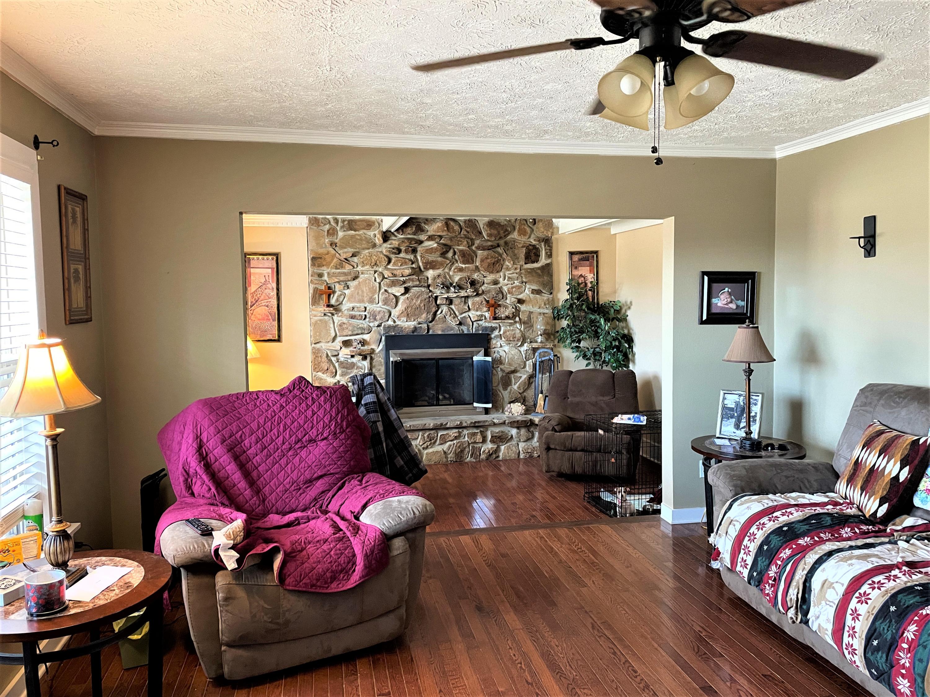 477 Houston Road Crossville, TN 38555 - Photo 15 of 29 living room